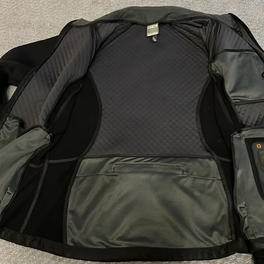 XL Nike fit therma Black Quilted jacket Tag size XL 16-18 - Picture 5 of 10